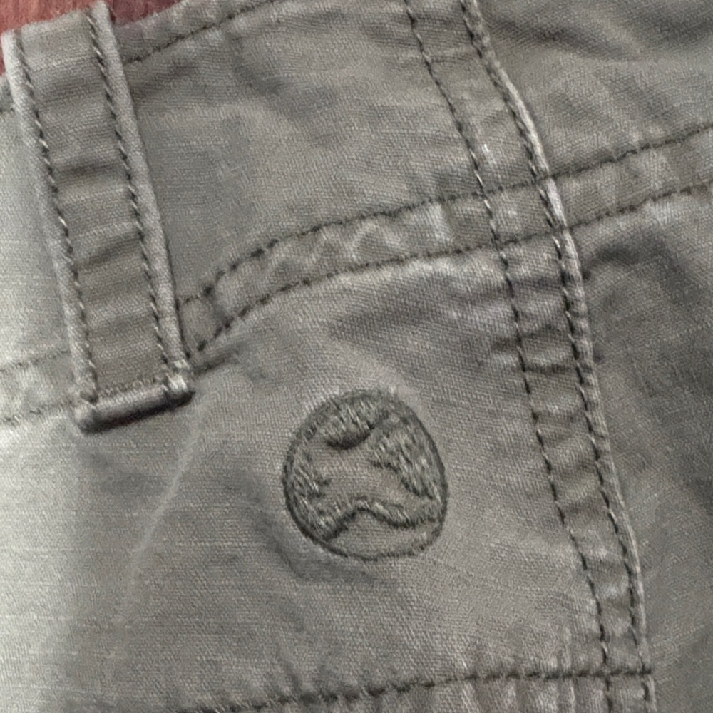 Guide Series Green Casual Shorts - Picture 3 of 7
